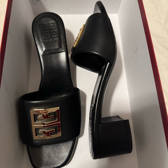Givenchy Shoes - NEW Givenchy Black Women leather mules in size 39